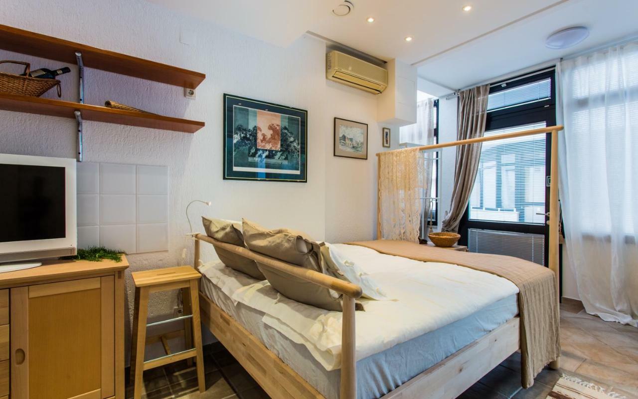 Studio Apartman Mija 2A **** Malinska Kültér fotó
